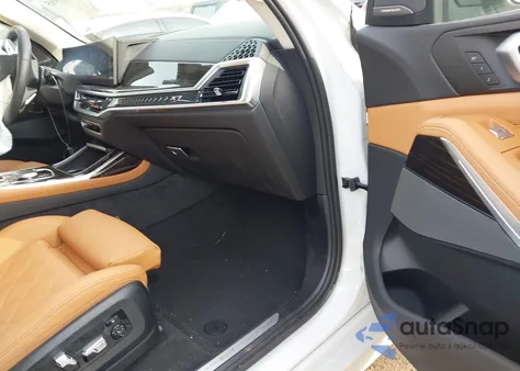 2024 BMW X7 xDrive40I z USA, uszkodzony, nr VIN 5UX23EM03R9V69391